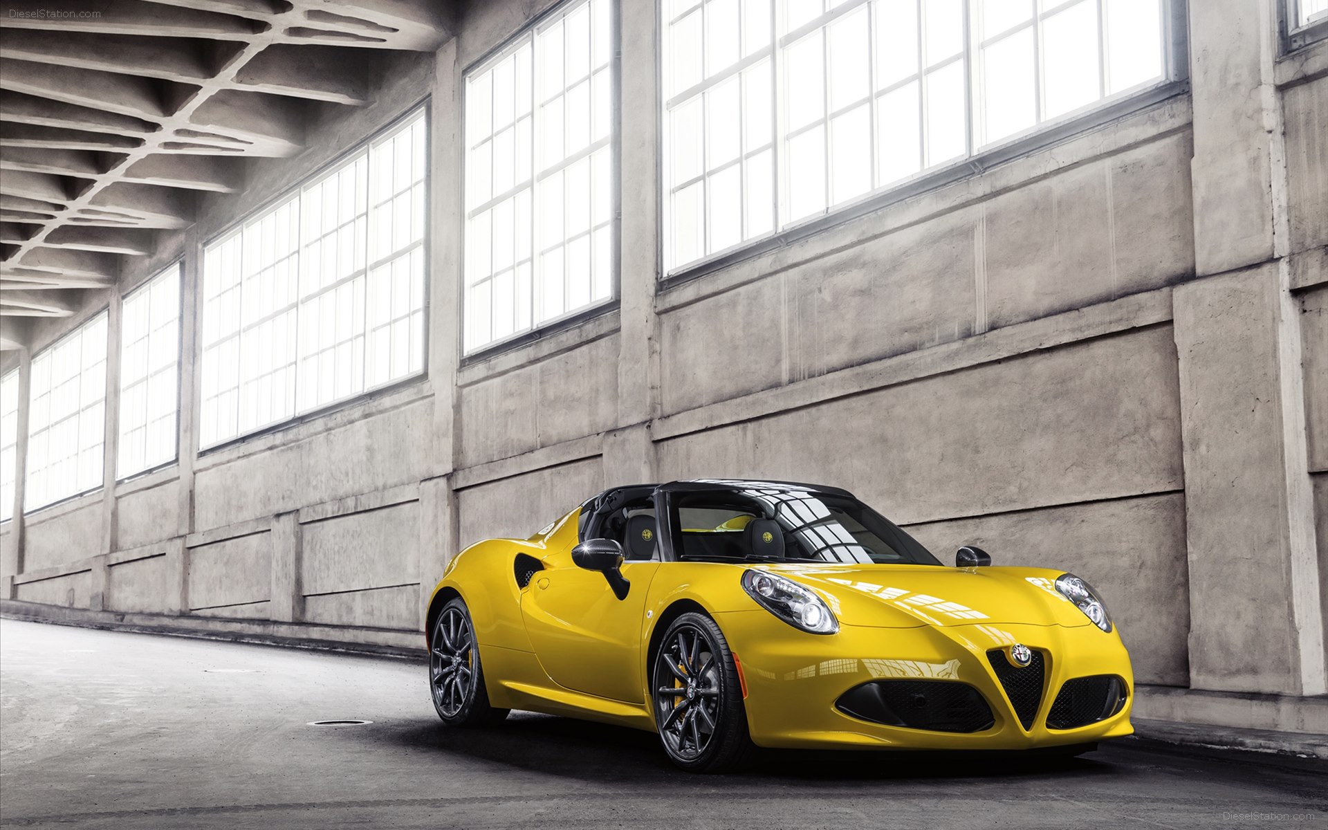 Alfa Romeo 4C Spider 2015